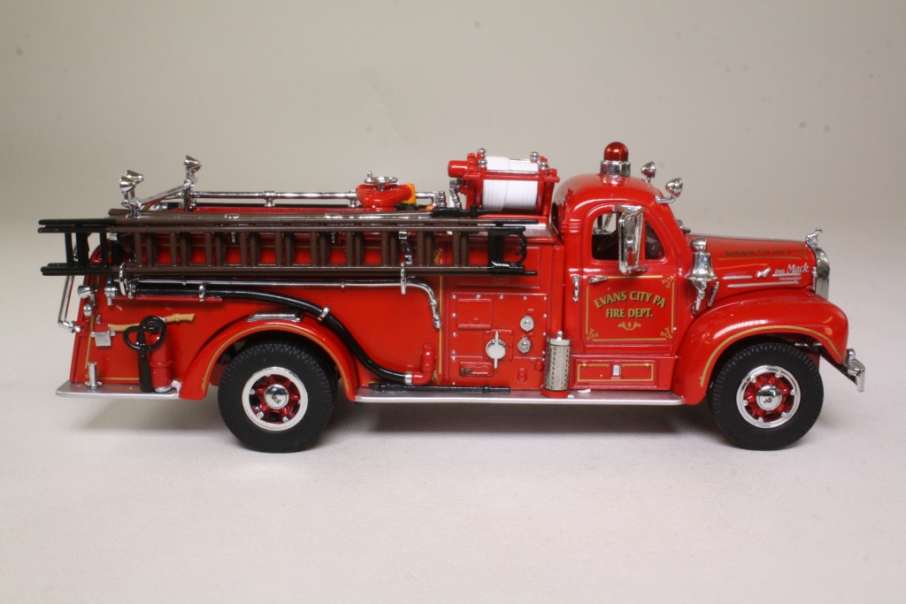 Matchbox Collectibles YYM35810; 1956 Mack B95-Pumper; Evans City PA Fire Dept